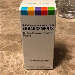 Rodan and Fields Microdermabrasion paste (10)